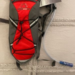 MOUNTAIN SUMMIT GEAR WATER BACKPACK 2 LITERS HIKING MOUNTAIN BIKING